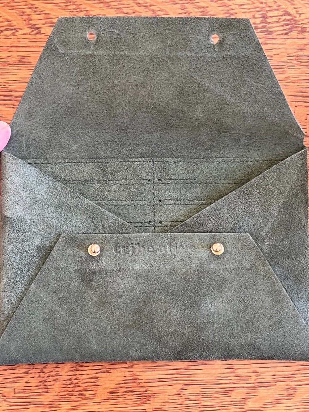Tribe Alive Green Pouch Wallet. NEW without tags.
